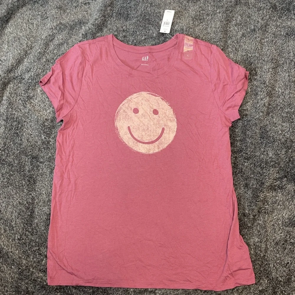 Size Large 6 piece lot of misc Gap tops long & Short sleeve - Picture 8 of 8